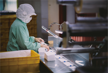 WE OFFER THE WORTHWHILE QUALITY